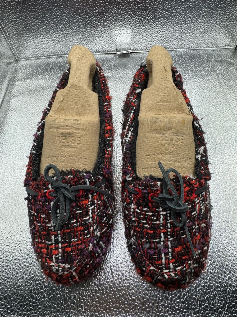 Vionic Women's Tweed Moccasins with Bow in Red Multi Sx 6.5